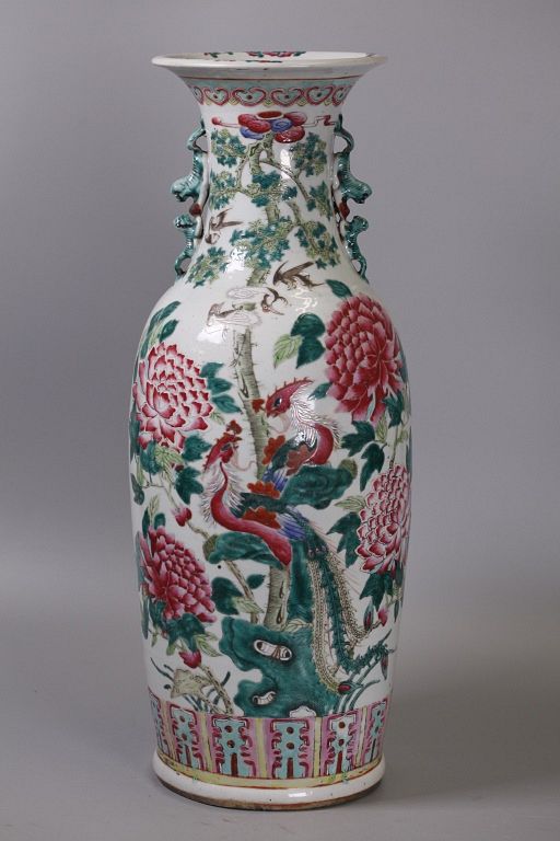 Appraisal: Chinese porcelain vase possibly th c decorated with phoenixes and