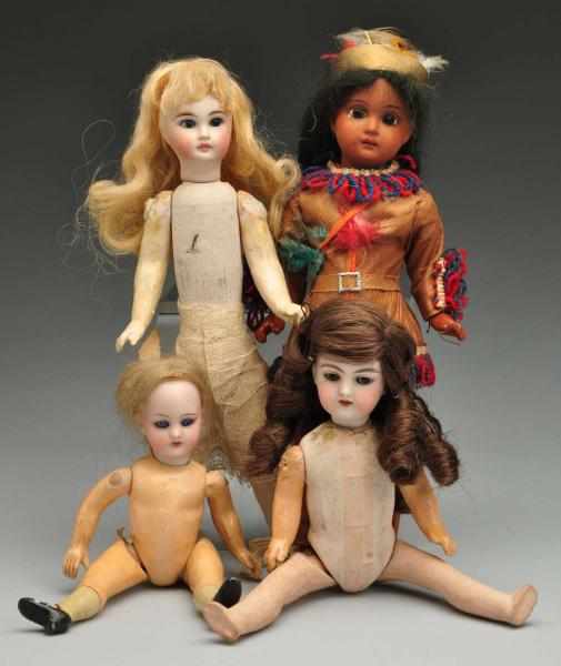 Appraisal: Lot of German Bisque Dolls Description All with bisque socket