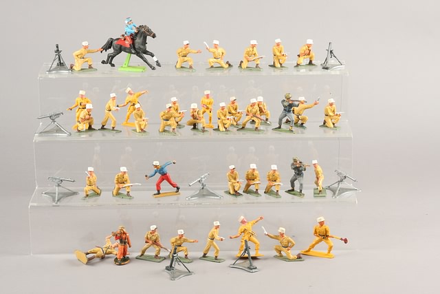 Appraisal: Lot of plastic French Foreign legion figures by Starlux and