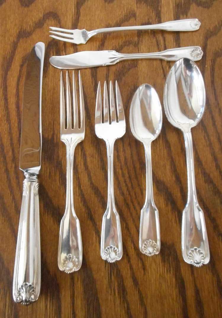 Appraisal: TOWLE BENJAMIN FRANKLIN STERLING SILVER FLATWARE SET seventy-one pieces comprised