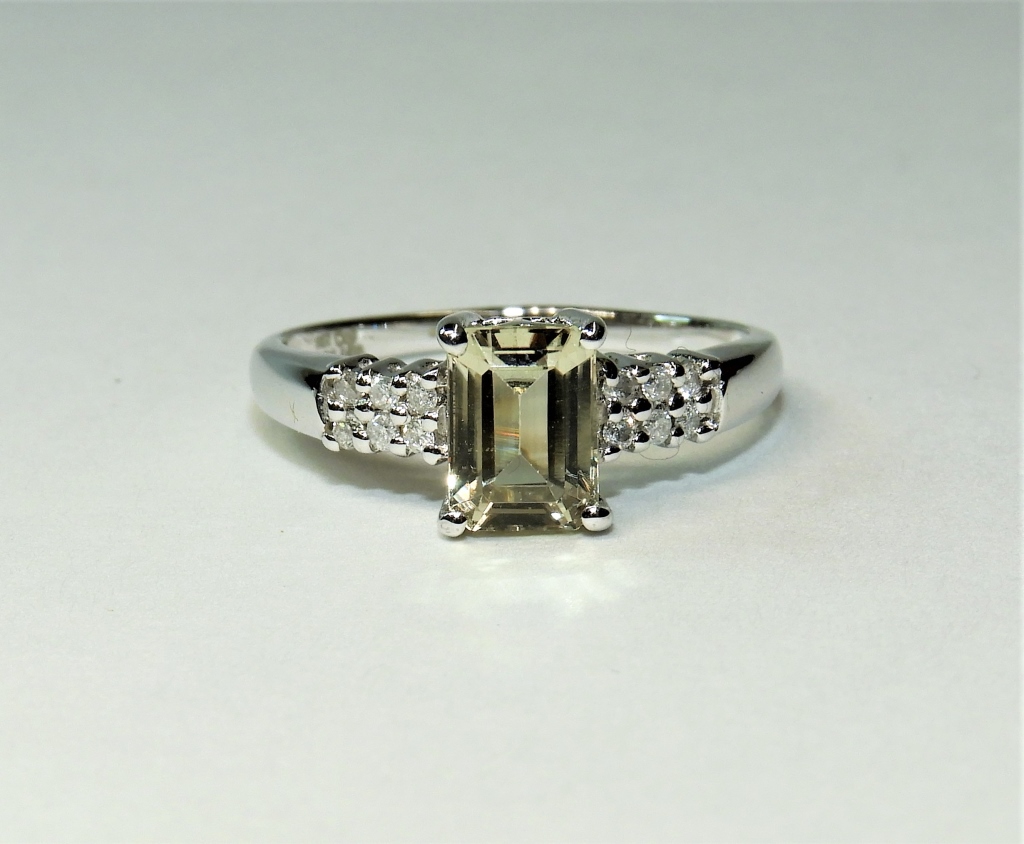 Appraisal: ESTATE K GOLD EMERALD CUT SPINEL LADY'S RING China th