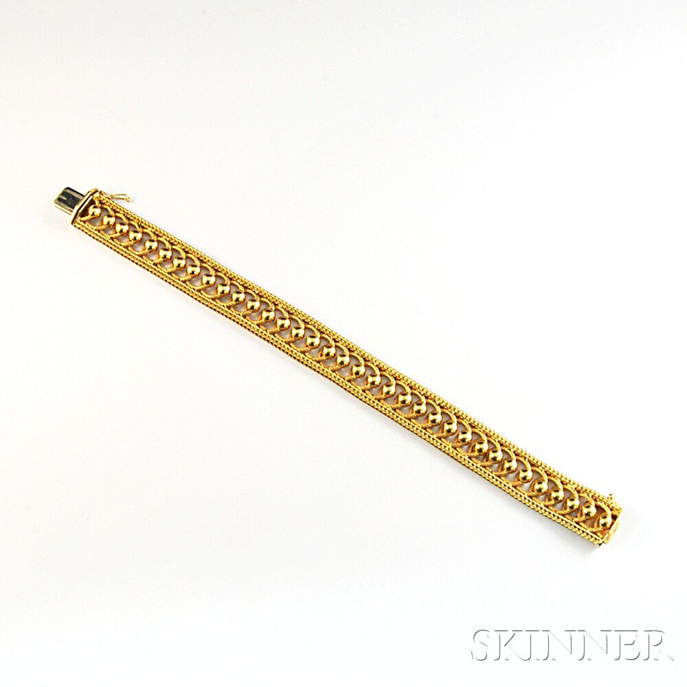 Appraisal: kt Gold Bead and Link Bracelet with central row of