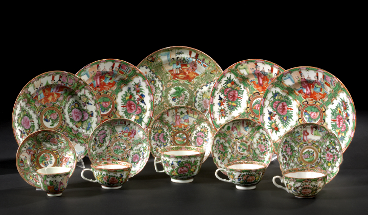 Appraisal: Group of Five Chinese Export Porcelain Soup Bowls late th