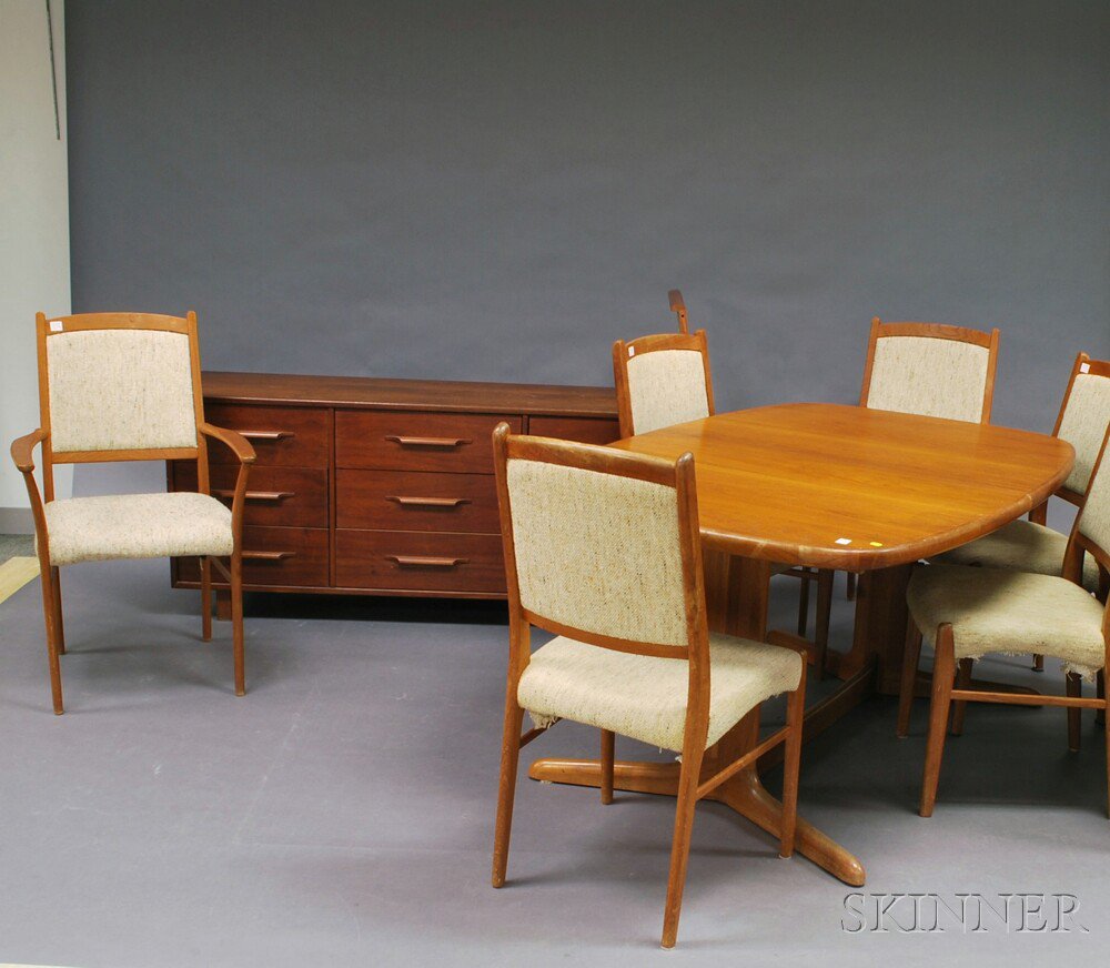 Appraisal: Mid-century Dining Table Set of Six Chairs and a Sideboard