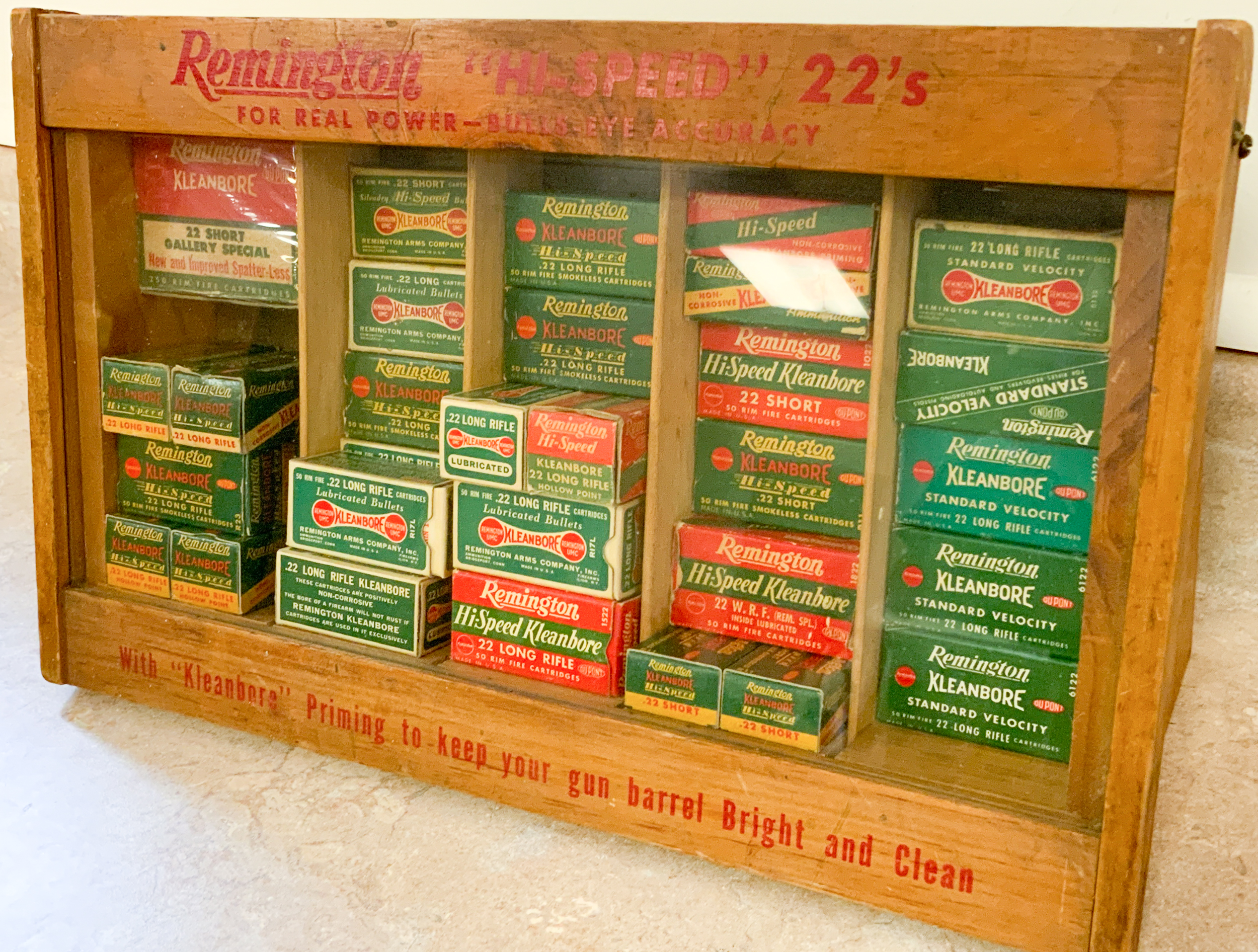 Appraisal: REMINGTON HI-SPEED COUNTER DISPLAY WITH AMMO Approximately full boxes Remington