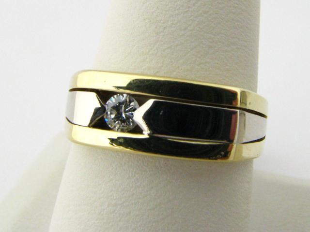 Appraisal: k two tone white and yellow gold diamond ring with