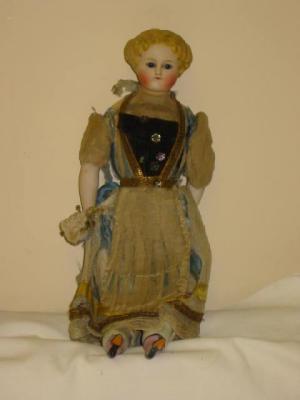 Appraisal: A Kling parian shoulder head girl doll with fixed blue