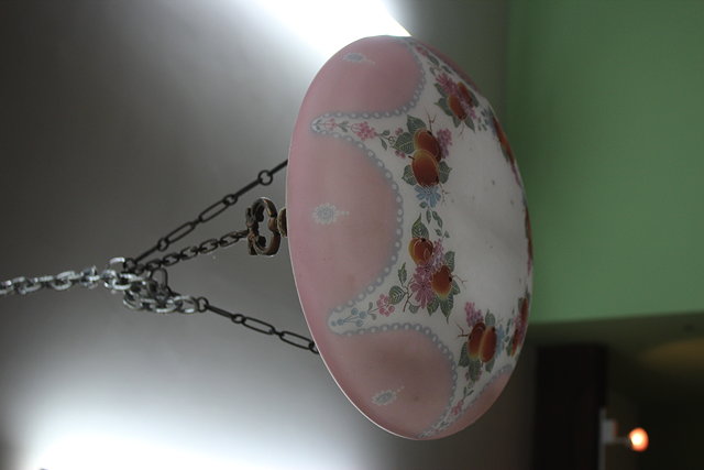 Appraisal: A GLASS HANGING LIGHT FITTING decorated with leaves cm diameter