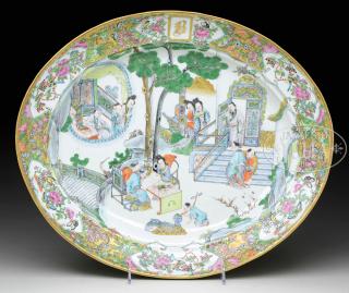 Appraisal: LARGE CHINESE EXPORT PORCELAIN PLATTER th century China Decorated with