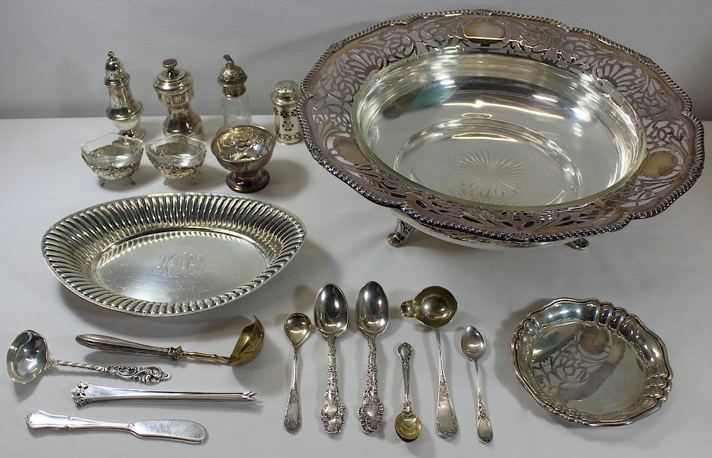 Appraisal: SILVER Assorted Silver Flatware and Tablewares Includes a large silver