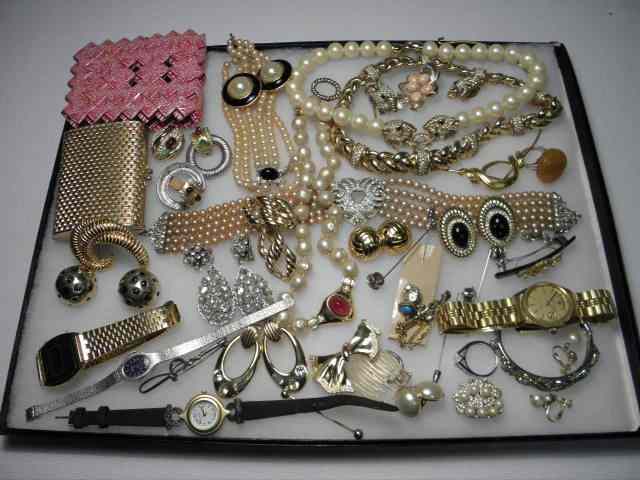 Appraisal: Tray lot of assorted ladies costume jewelry Includes necklaces earrings