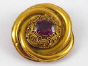 Appraisal: An antique yellow metal tests carat gold brooch stone approx