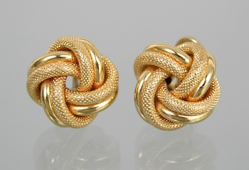 Appraisal: A Pair of k Gold Knot Ear Clips k yellow