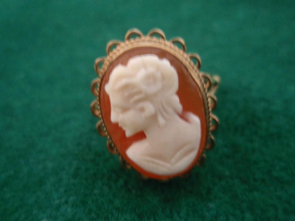 Appraisal: A ladies ct gold cameo set ring Birmingham assay