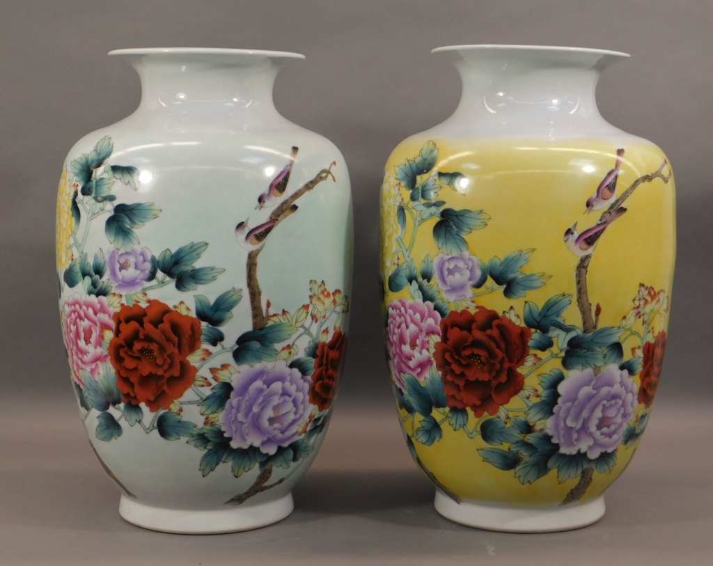 Appraisal: PR CHINESE FAMILLE ROSE PORCELAIN FLOWER VASES China th CenturyEach