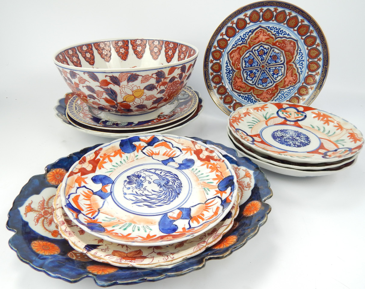 Appraisal: A selection of Imari wares including a modern bowl various