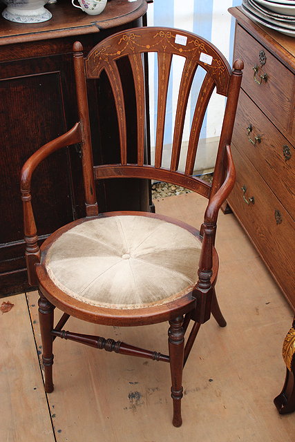 Appraisal: A PAIR OF TH CENTURY CARVED BACK CHAIRS an Edwardian