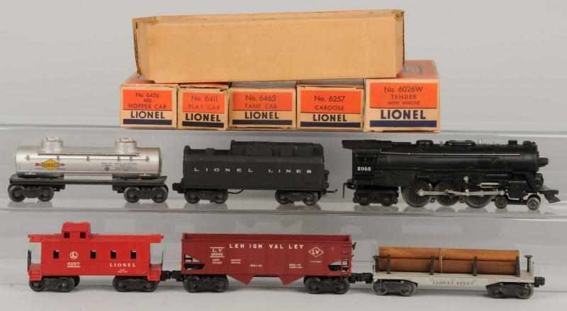 Appraisal: Lionel No Freight Train Set Description O gauge Includes steam