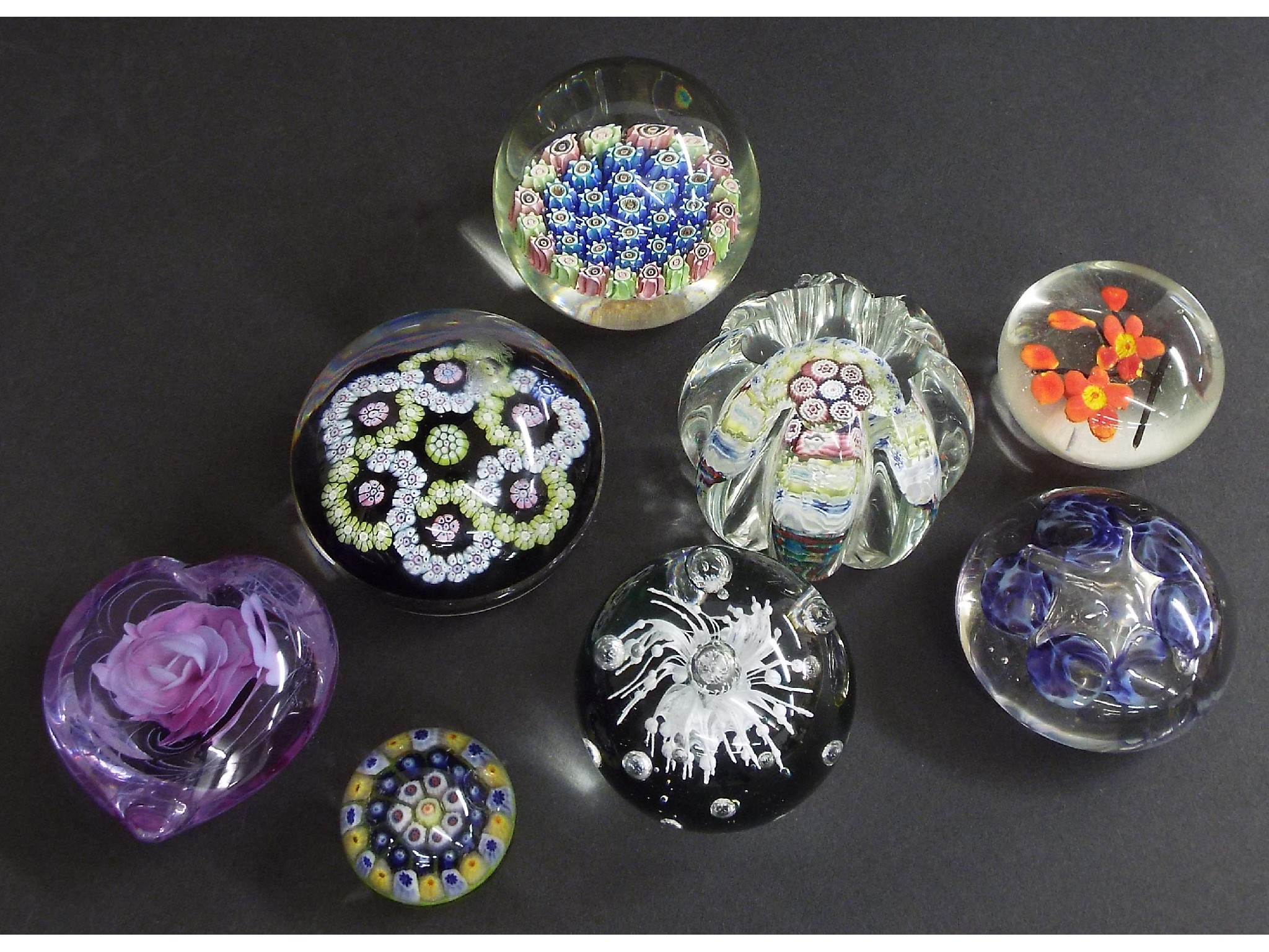 Appraisal: Mixed collection of Italian and other glass paperweights of various