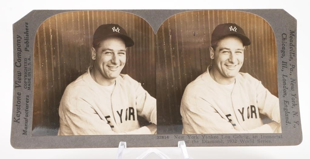 Appraisal: LOU GEHRIG STEREOVIEW CARDThe black white photo of a smiling