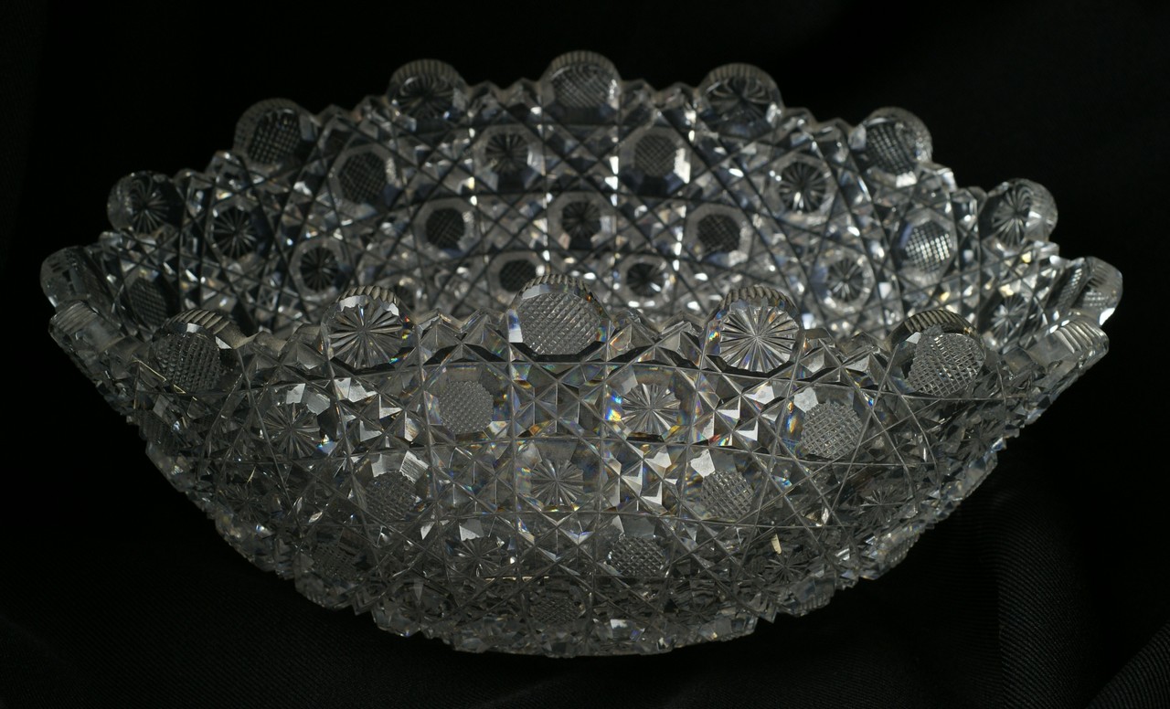 Appraisal: Brilliant cut glass bowl with folded sides button and daisy