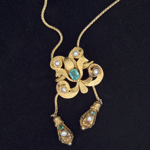 Appraisal: TH C Neglegee-form necklace in gold the central panel is