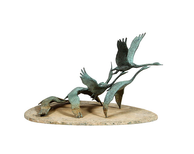 Appraisal: DAVID WYNNE - SWANS IN FLIGHT bronze on an oval