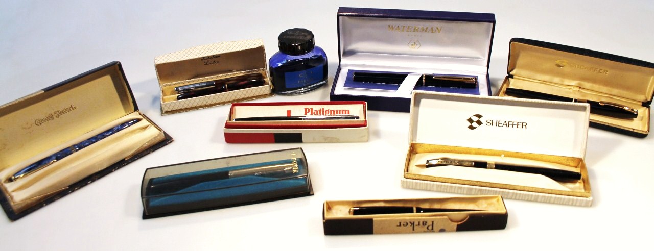 Appraisal: Various pens to include Waterman fountain pen in black with