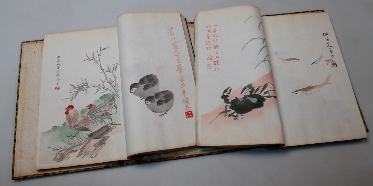 Appraisal: A collection of Japanese wood block prints on rice paper