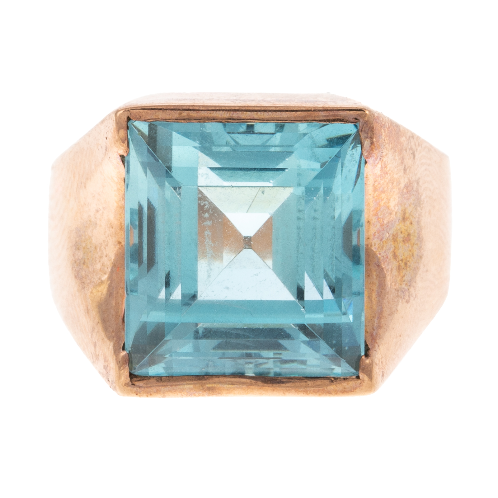 Appraisal: A CT AQUAMARINE RING IN K ROSE GOLD K rose