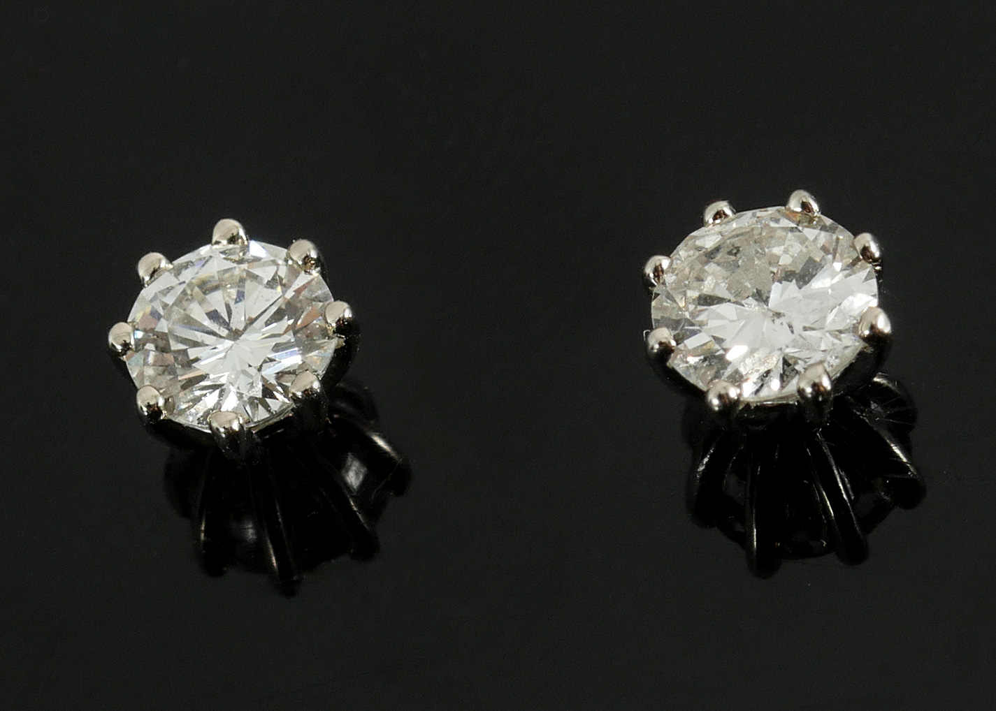 Appraisal: K CTW BASKET SET DIAMOND STUDS CTW near colorless diamonds