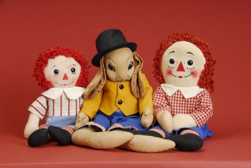 Appraisal: Lot Raggedy Andy's and Uncle Wiggly Lot includes two Knickerbocker