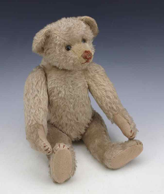 Appraisal: EARLY STEIFF TEDDY BEAR What a charmer Glass eyes worn