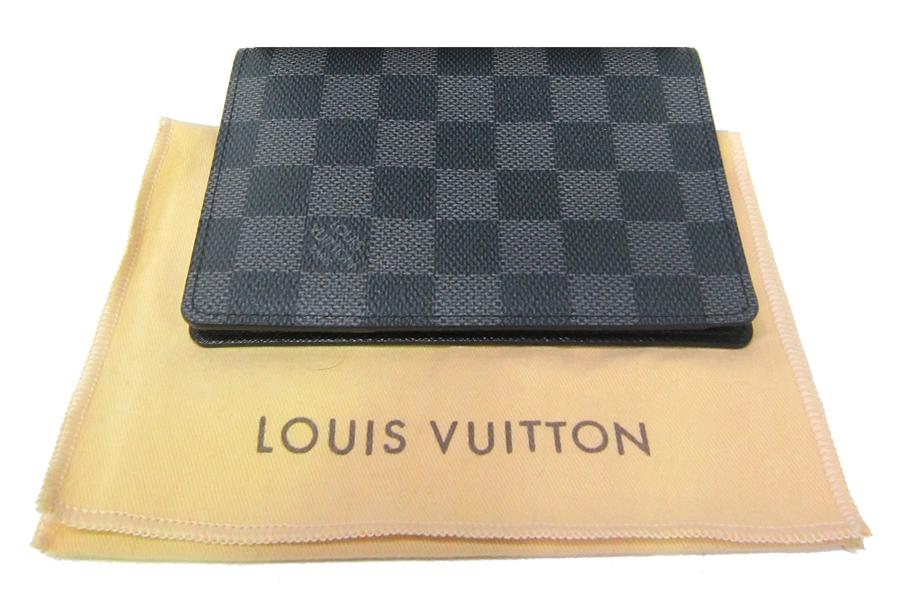 Appraisal: A LOUIS VUITTON WALLET IN DAMIER GRAPHITE CANVAS A LOUIS