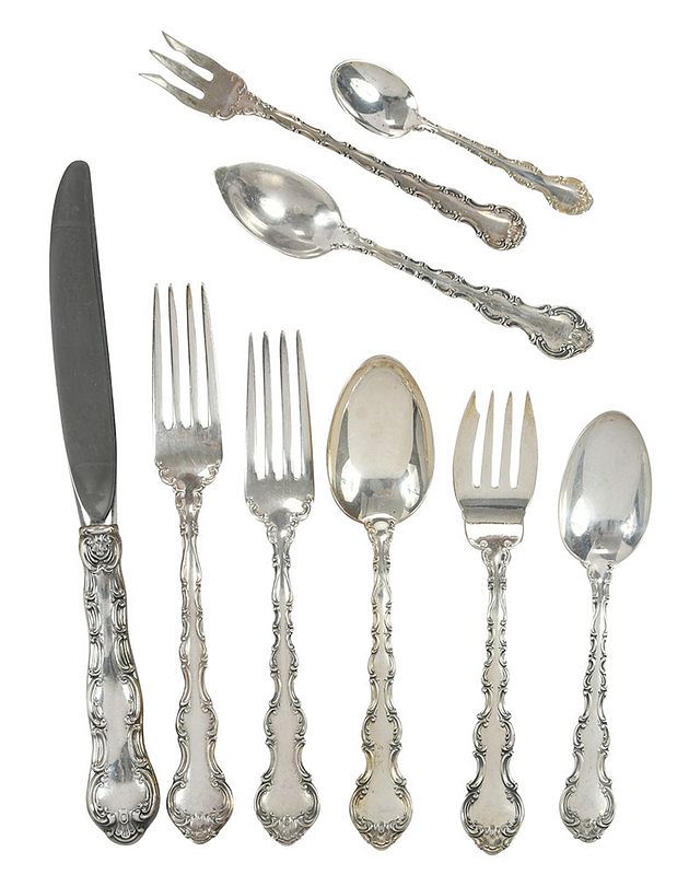 Appraisal: Gorham Strasbourg Sterling Flatware Pieces American th century including thirteen