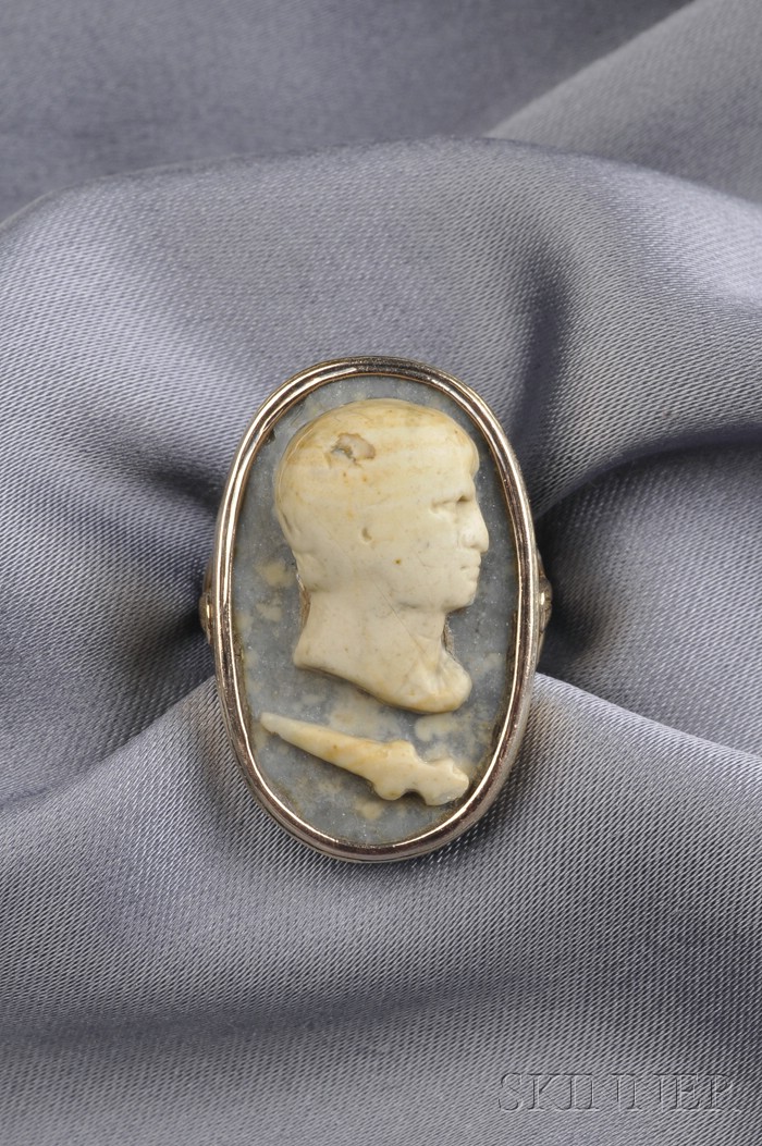 Appraisal: kt Gold and Hardstone Cameo Ring depicting a bust-length portrait