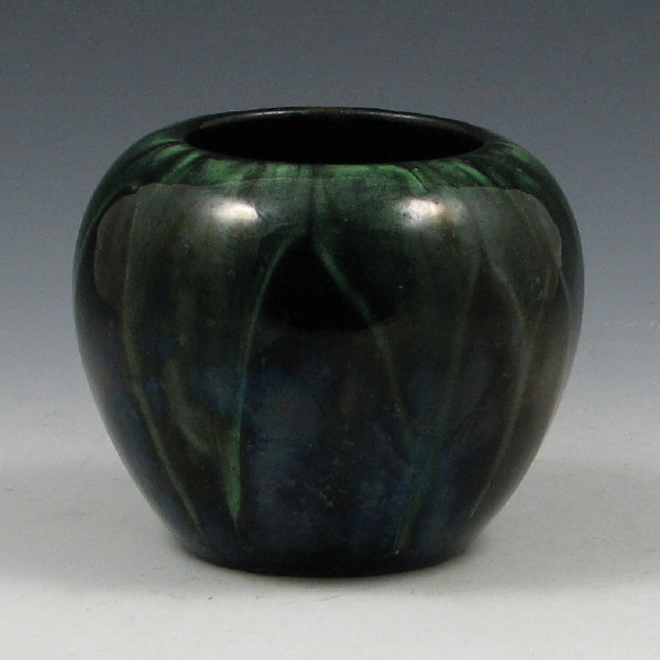 Appraisal: Peters Reed Shadow Ware Ball Vase - Excellent Peters Reed