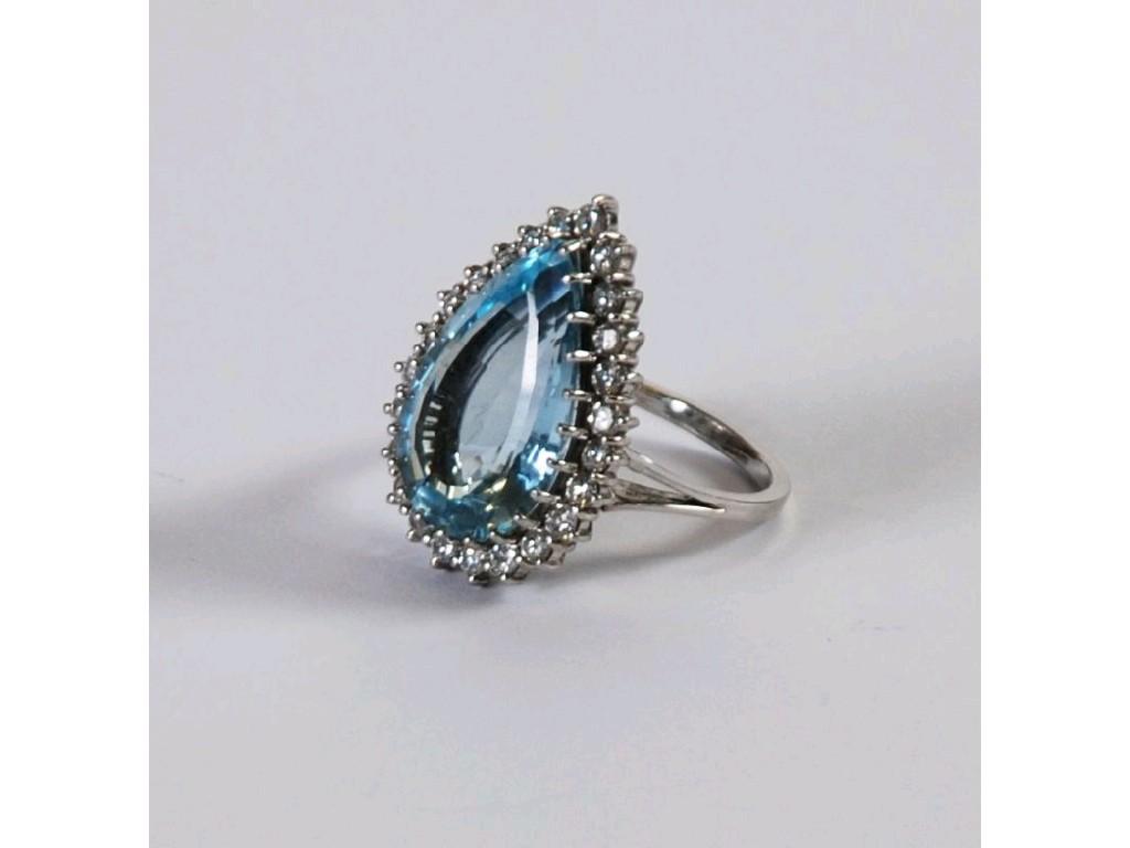 Appraisal: ct WHITE GOLD AQUAMARINE AND DIAMOND CLUSTER RING set with