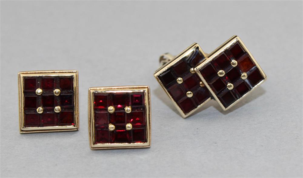 Appraisal: K YELLOW GOLD GARNET RING WITH MATCHING EARRINGS the garnets