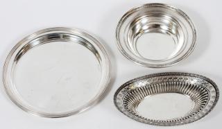 Appraisal: AMERICAN STERLING BOWLS TRAY C THREE PIECES AMERICAN STERLING BOWLS