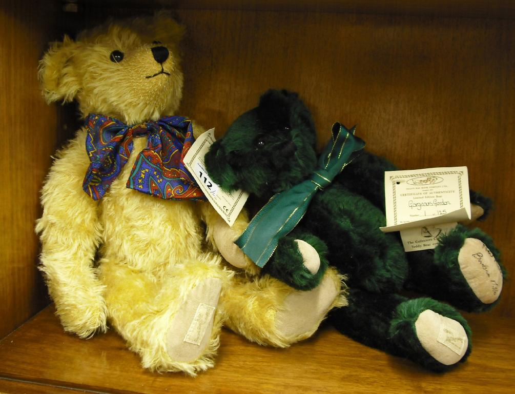 Appraisal: Deans Ragbook Company Ltd 'The Collector's Club' limited edition teddy