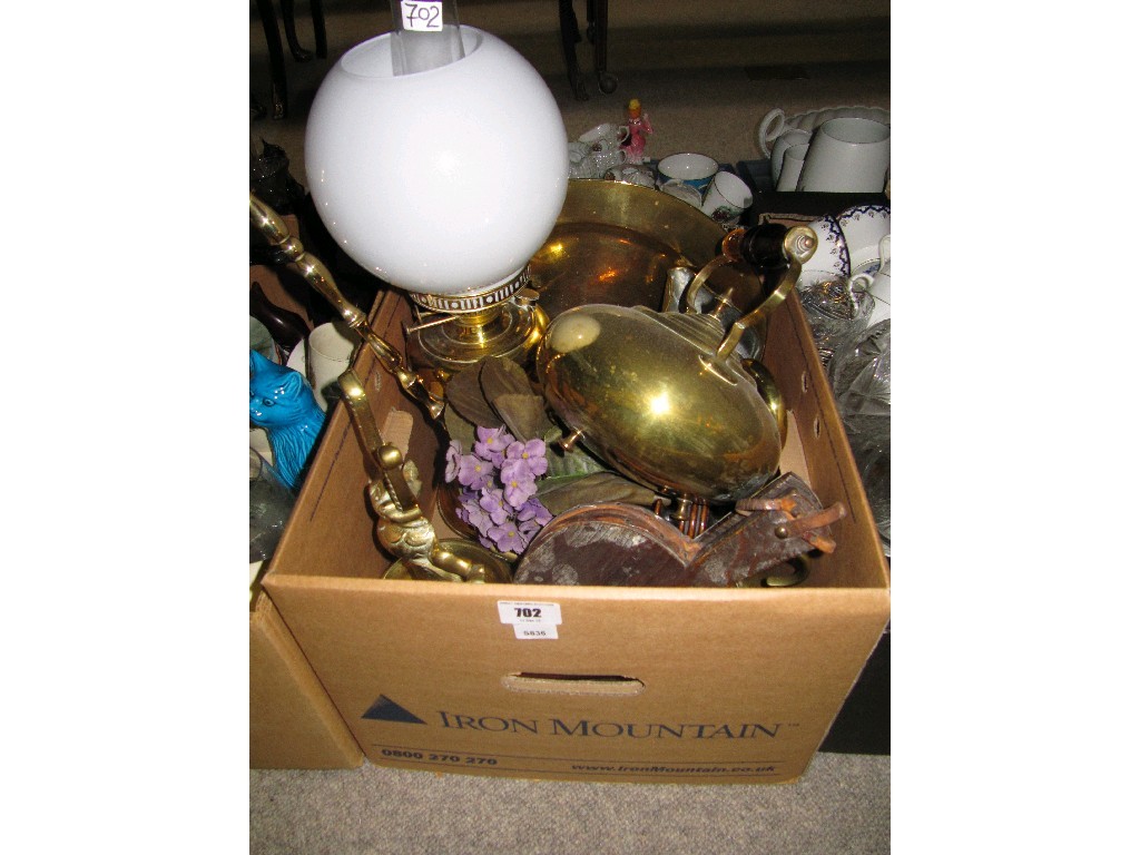 Appraisal: Box of assorted brass and copper items to include brass