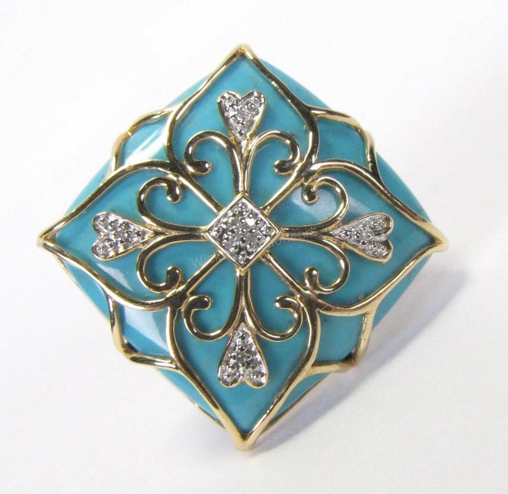 Appraisal: A K yellow gold Persian turquoise fashion ring with lace