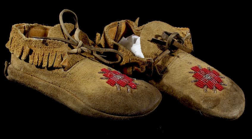 Appraisal: Sioux Native American Beaded Soft Sole Moccasins For sale in