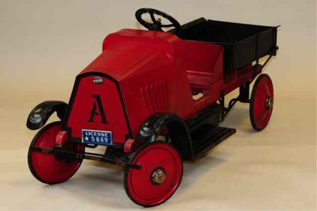 Appraisal: AMERICAN NATIONAL BULL DOG JR DUMP PEDAL TRUCK Early 's