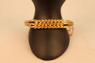 Appraisal: Ladies Bangle Bracelet w twisted rope design on top half