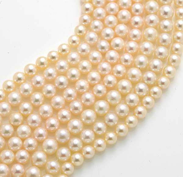 Appraisal: A collection of twenty hanks of cultured pearls cultured pearls