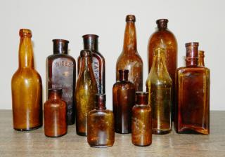 Appraisal: Miscellaneous Miscellaneous- amber- including Father John's Medicine Lowell Mass Wise's