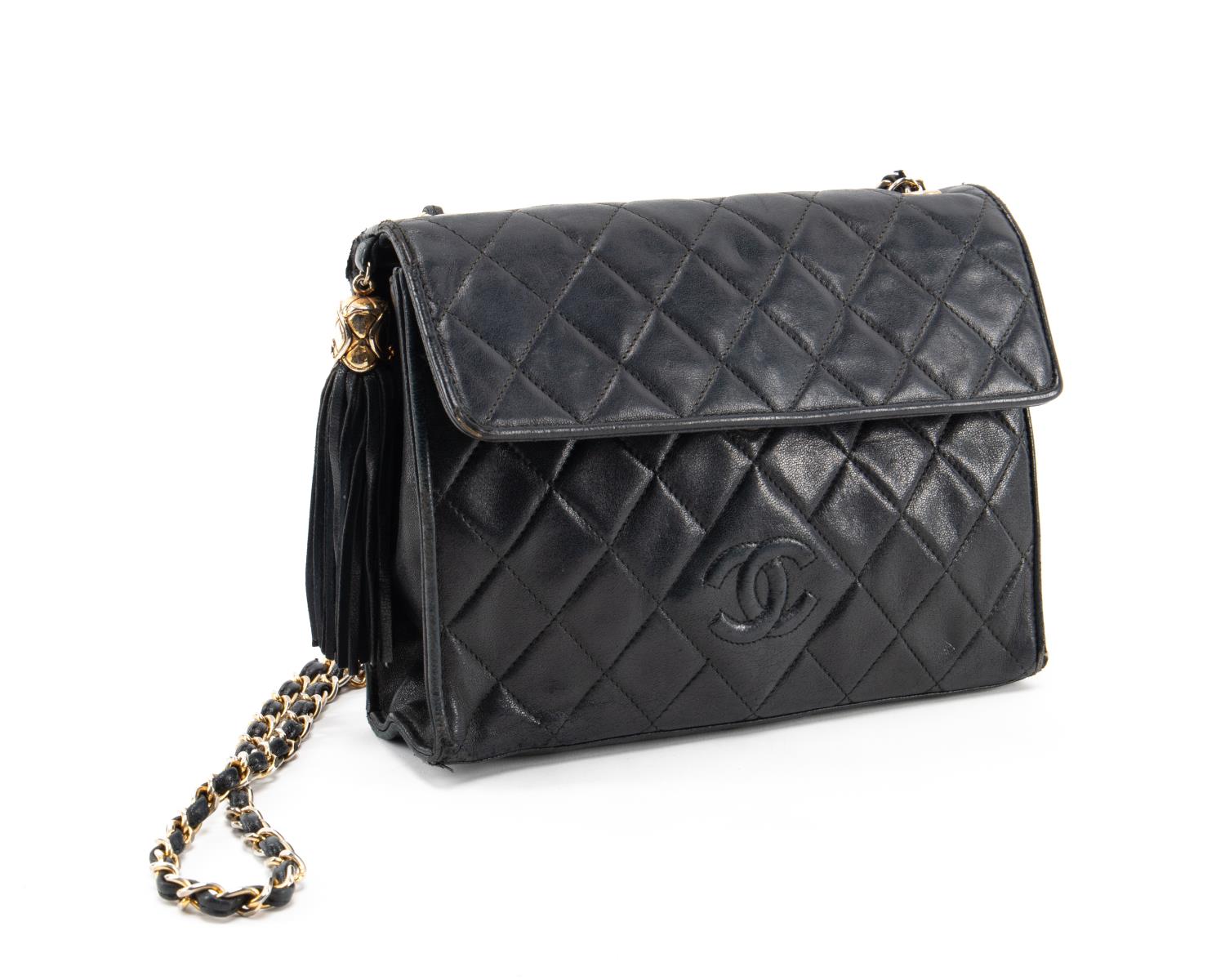 Appraisal: CHANEL CC SMALL QUILTED BLACK LEATHER HANDBAG Chanel CC classic