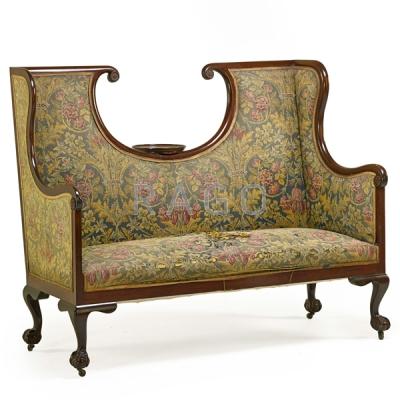 Appraisal: LATE VICTORIAN SETTEE Condition Report